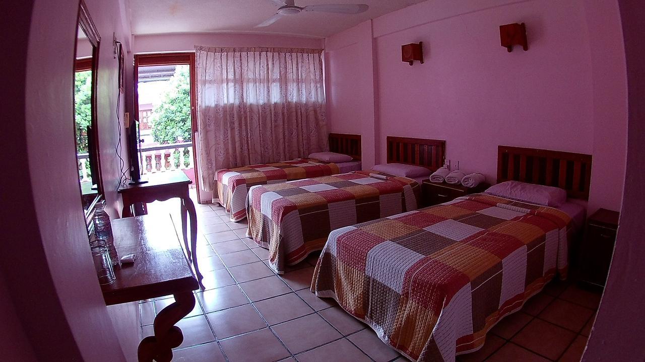 Hotel Michelle San Andrés Tuxtla Esterno foto